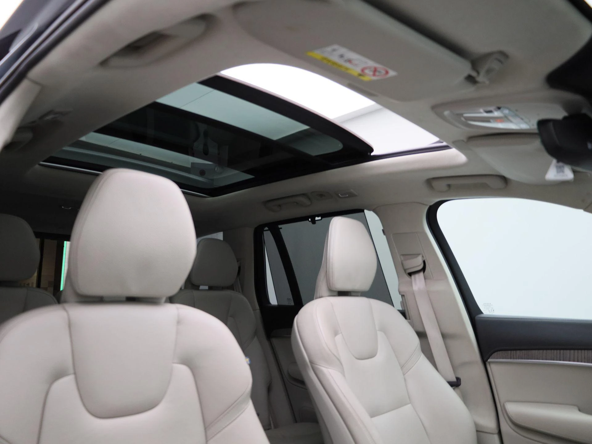 Volvo-XC90-image-42