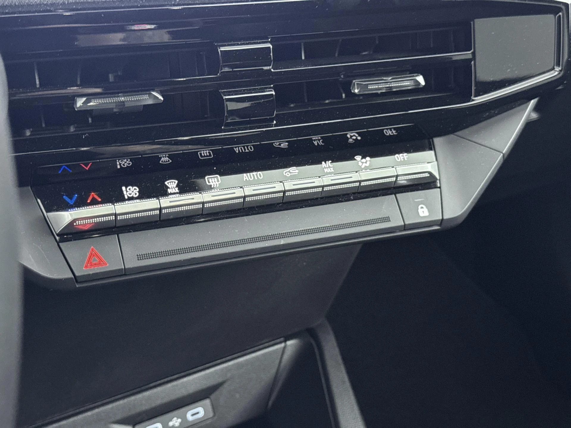 Renault-Clio-image-19