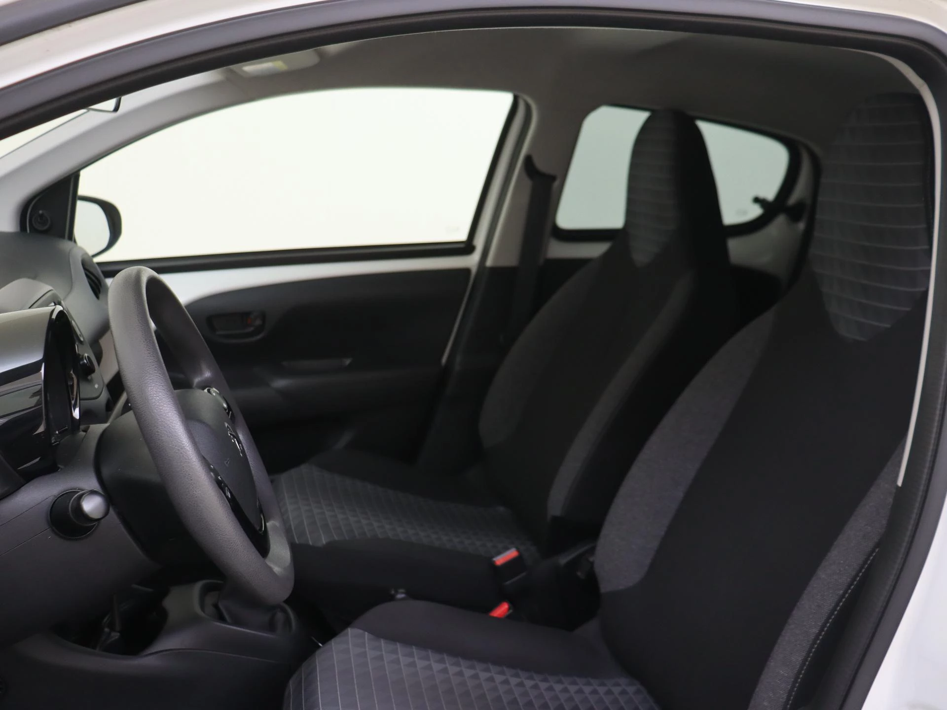 Peugeot-108-image-11