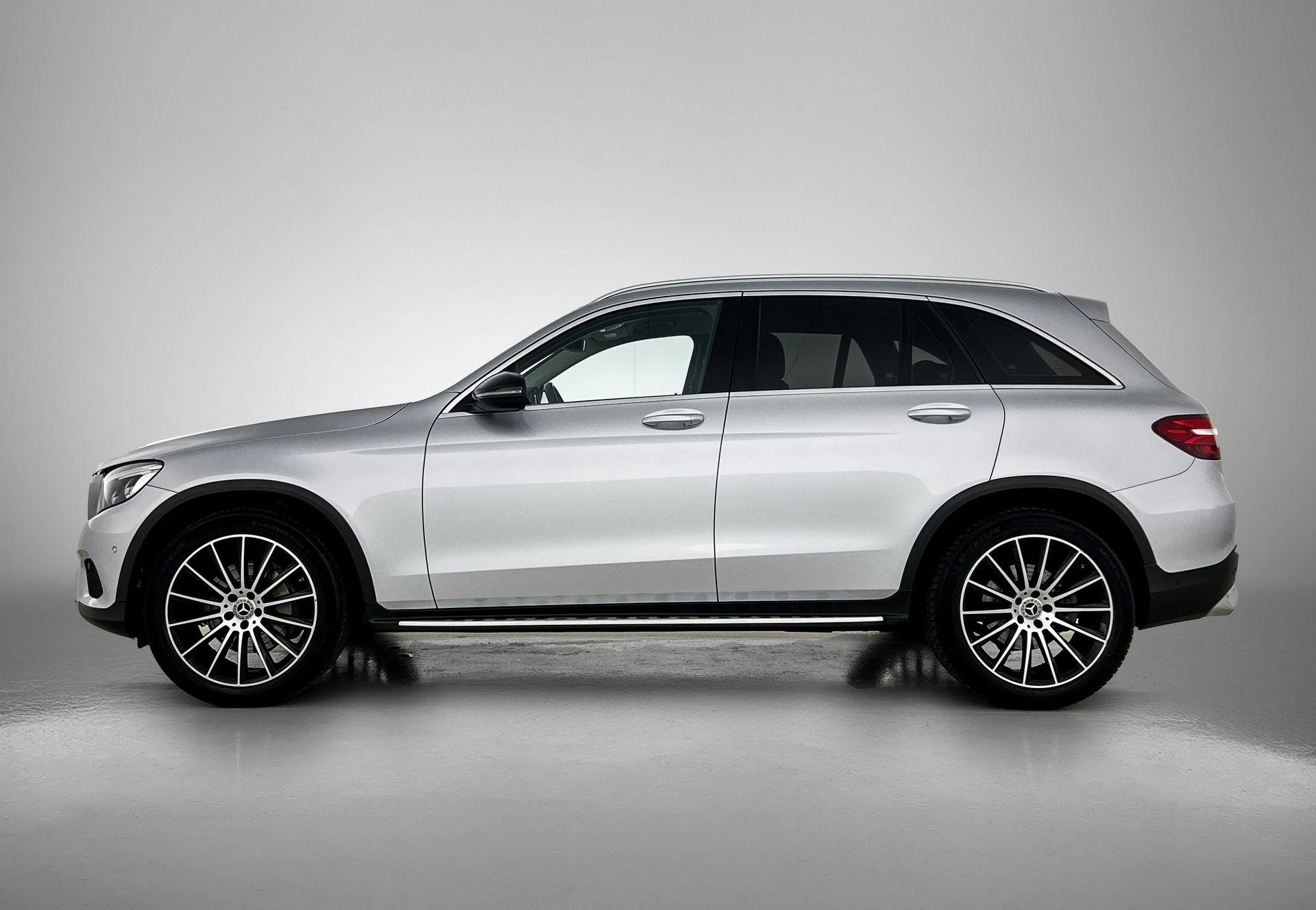 Mercedes-Benz-GLC-image-1