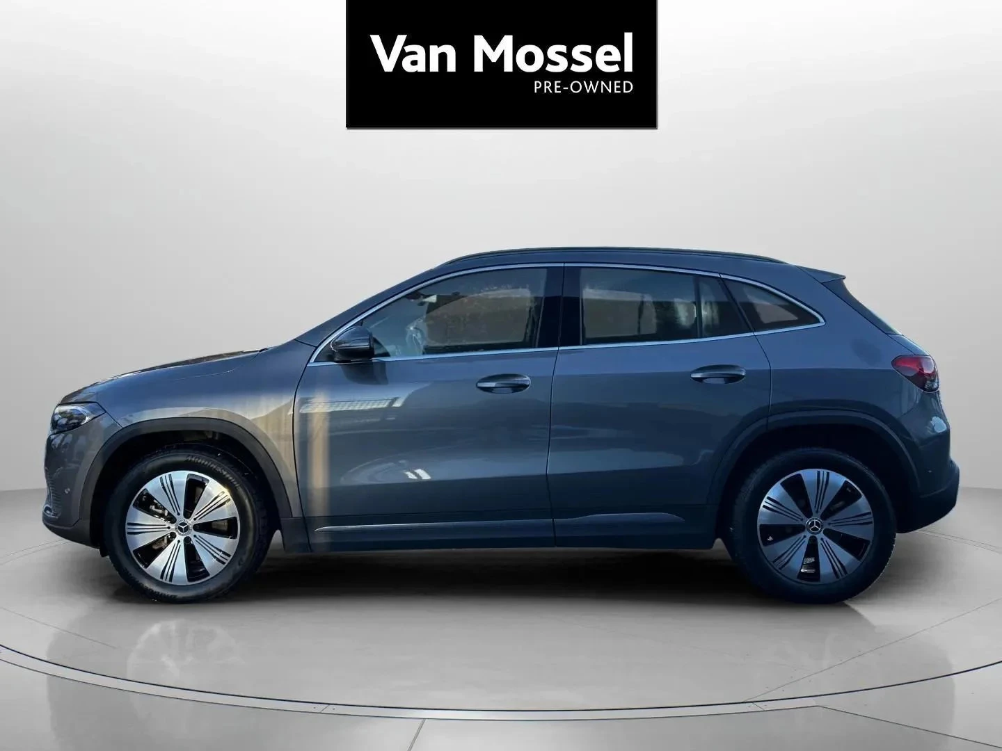 Mercedes-Benz-EQA-image-7