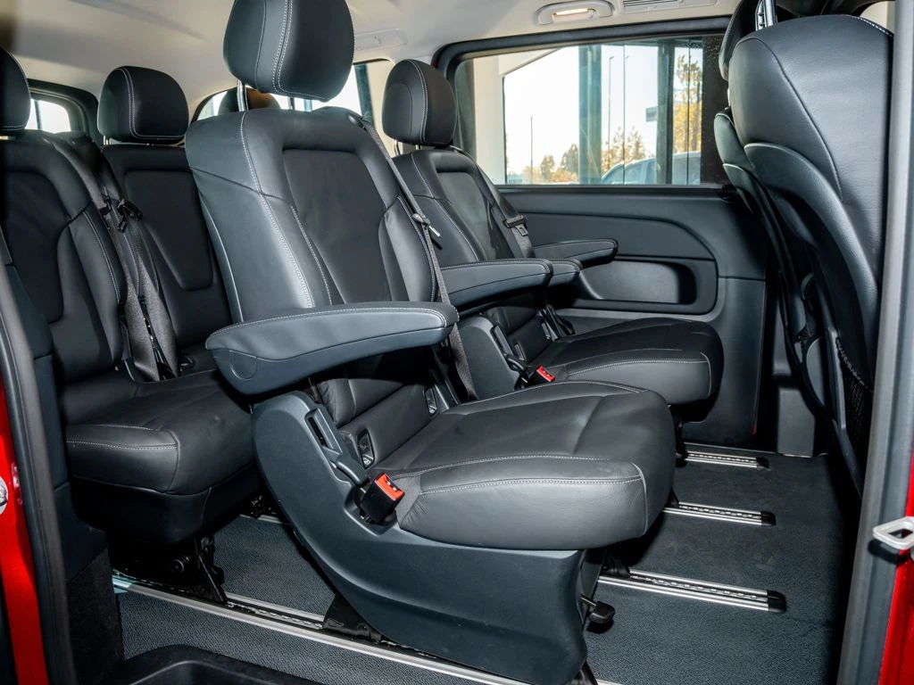 Mercedes-Benz-EQV 300-image-12