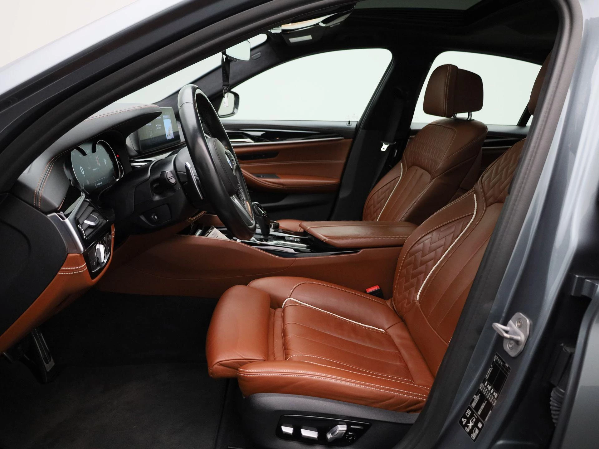 BMW 5 Serie M550i xDrive High Executive