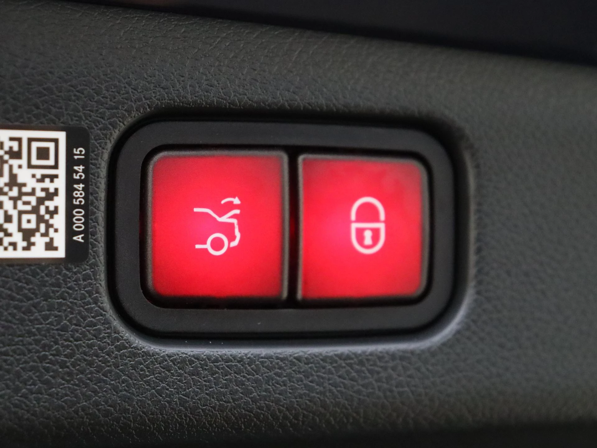 Mercedes-Benz-E-Klasse-image-34