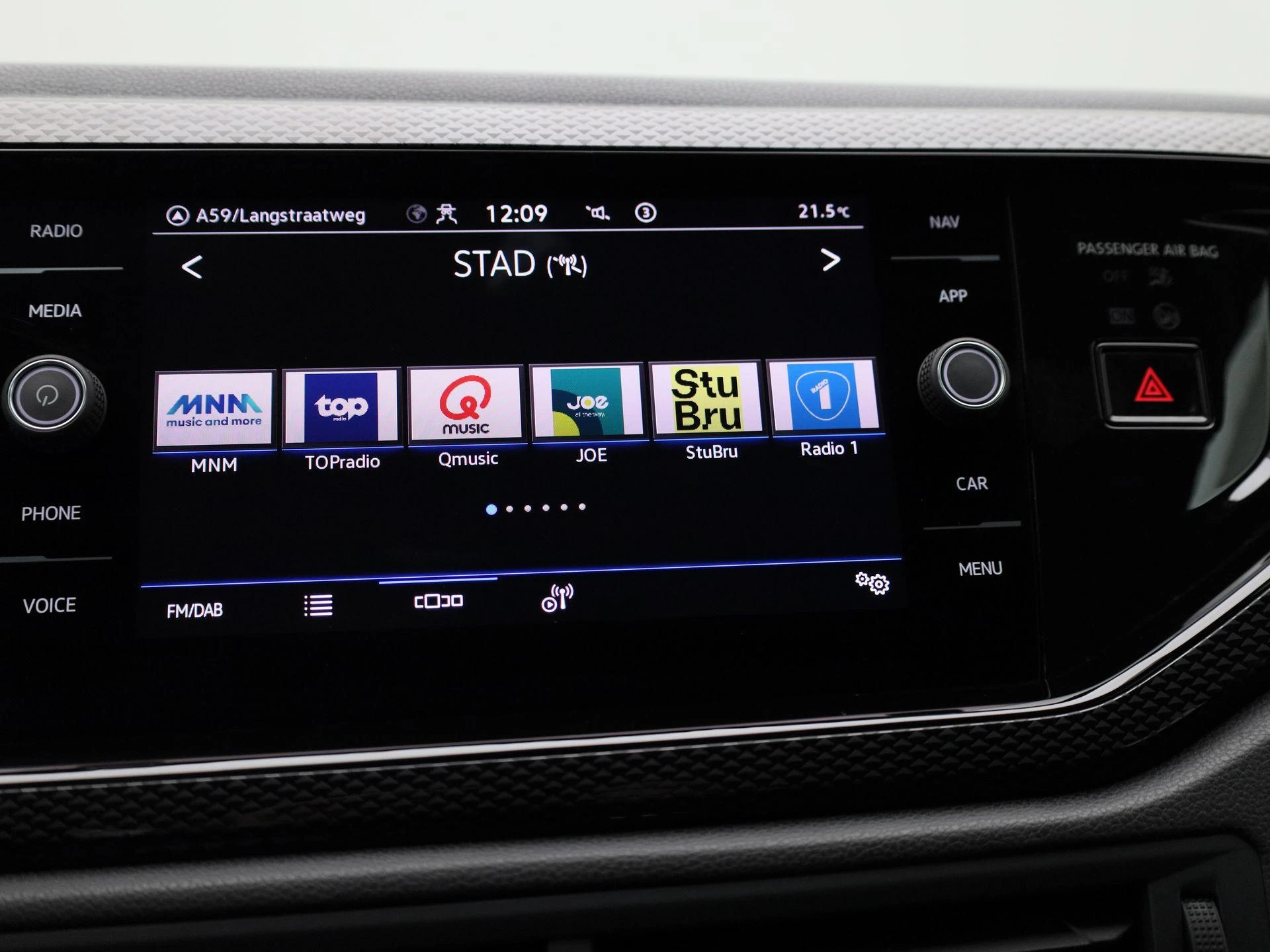 Volkswagen-Polo-image-14