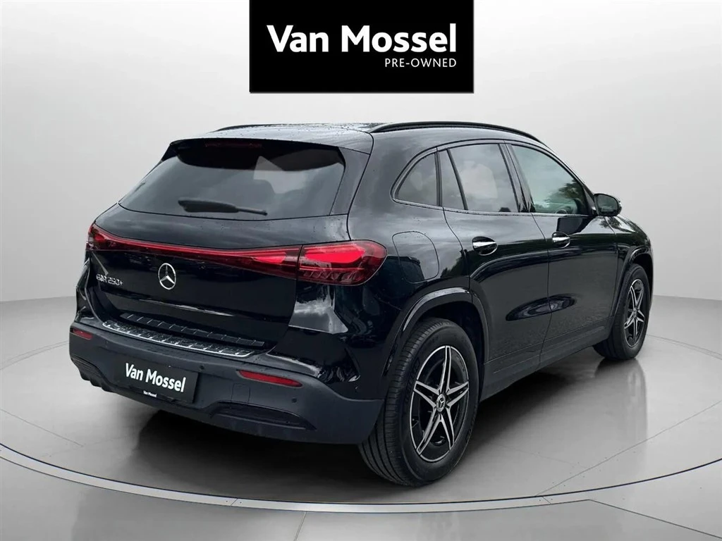 Mercedes-Benz-EQA-image-4
