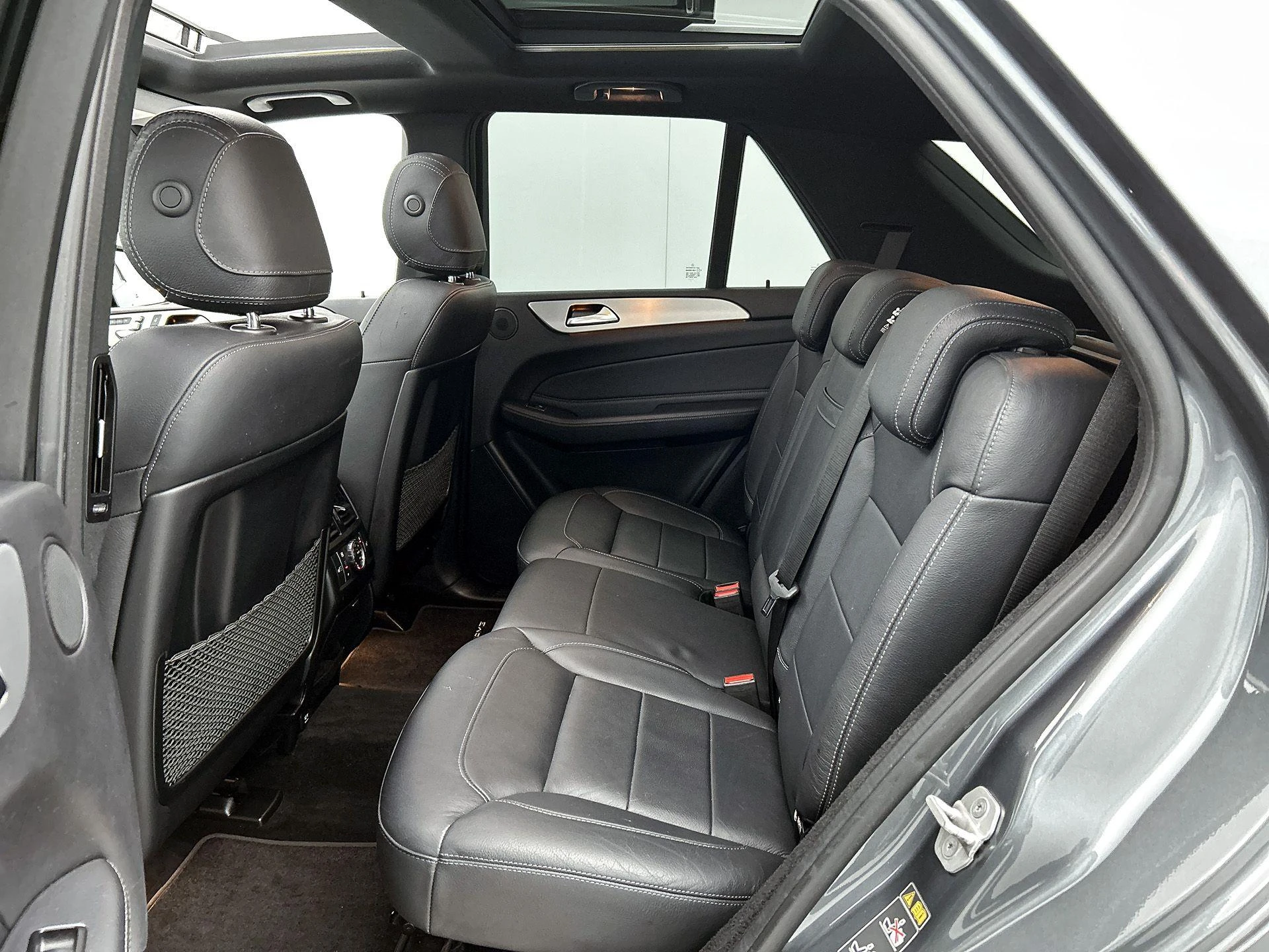 Mercedes-Benz-GLE-image-26