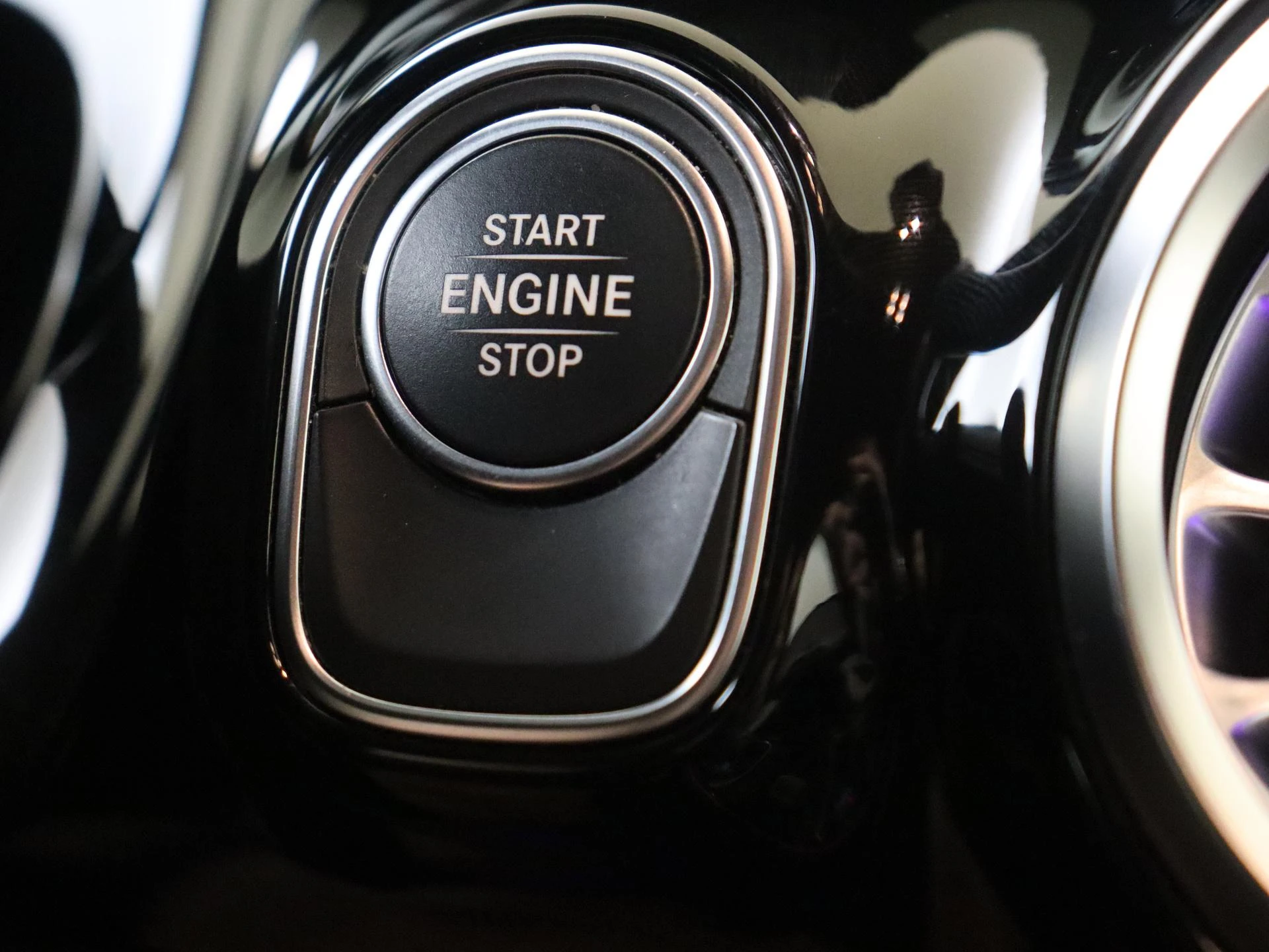 Mercedes-Benz-B-Klasse-image-21