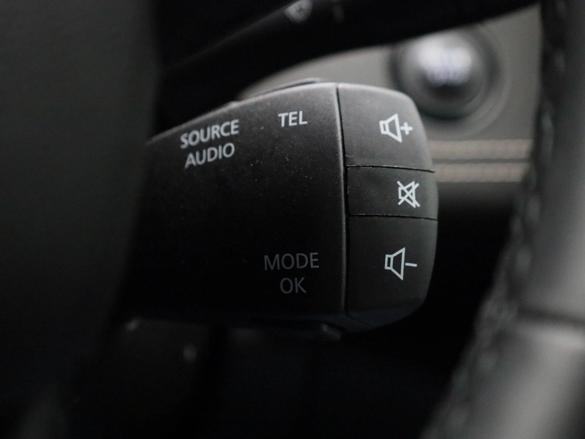 Renault Grand Scénic TCe 140 EDC GPF Black Edition 7P
