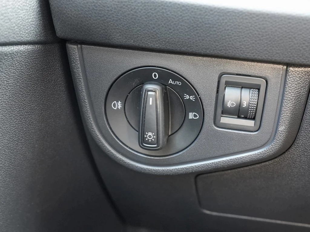 Volkswagen-Polo-image-15