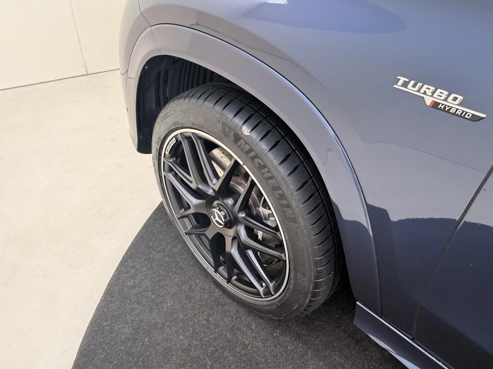 Mercedes-Benz-GLE-image-33