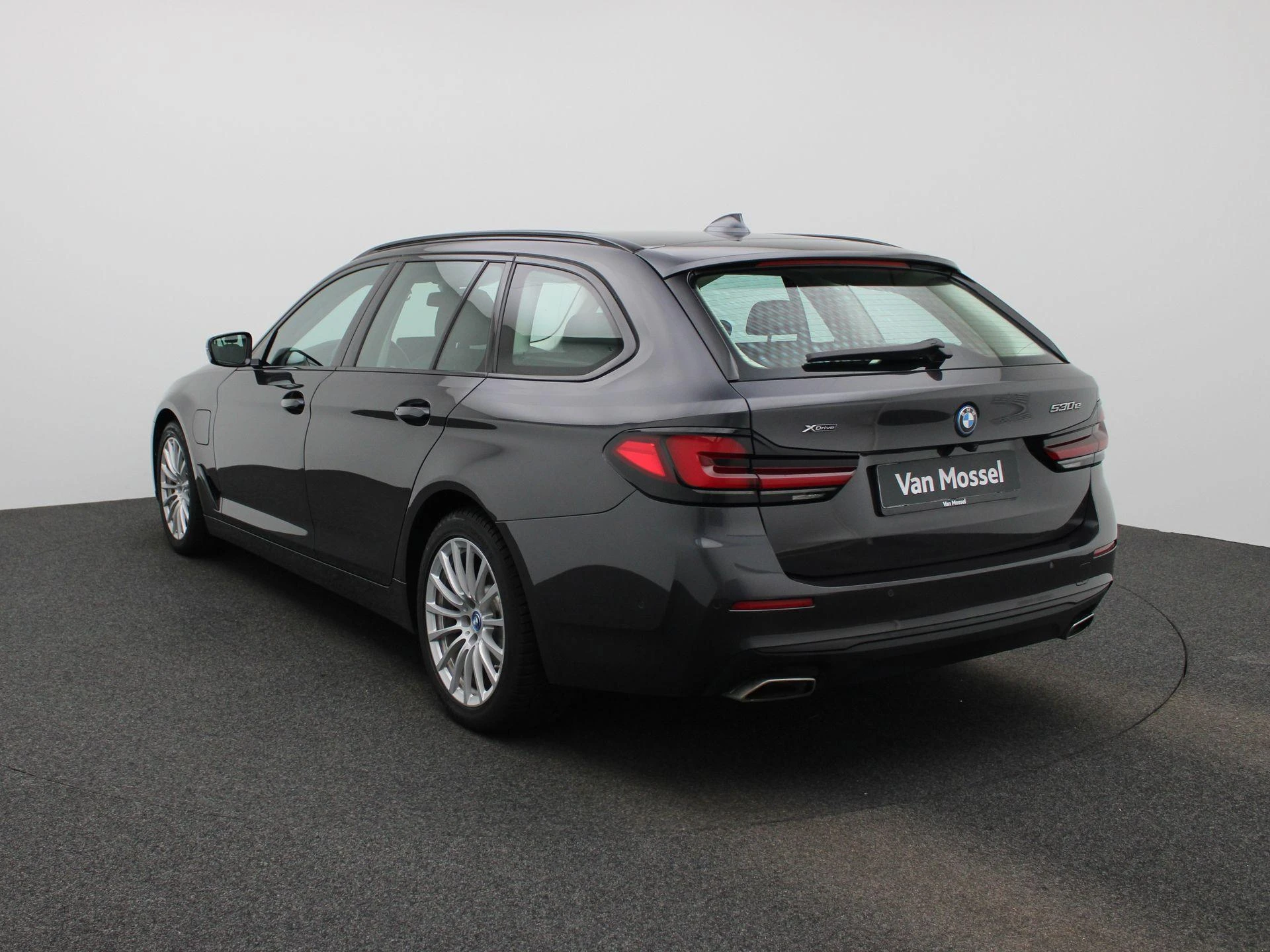 BMW-5 Serie-image-1