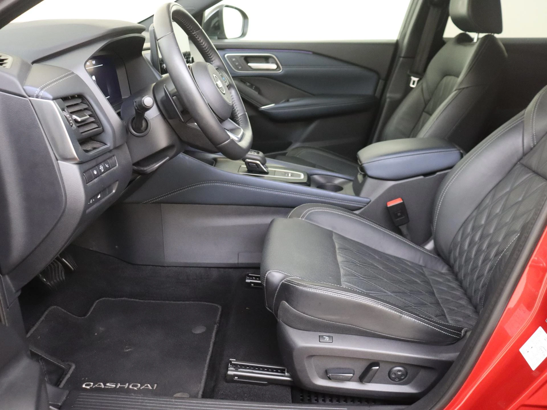 Nissan-QASHQAI-image-14