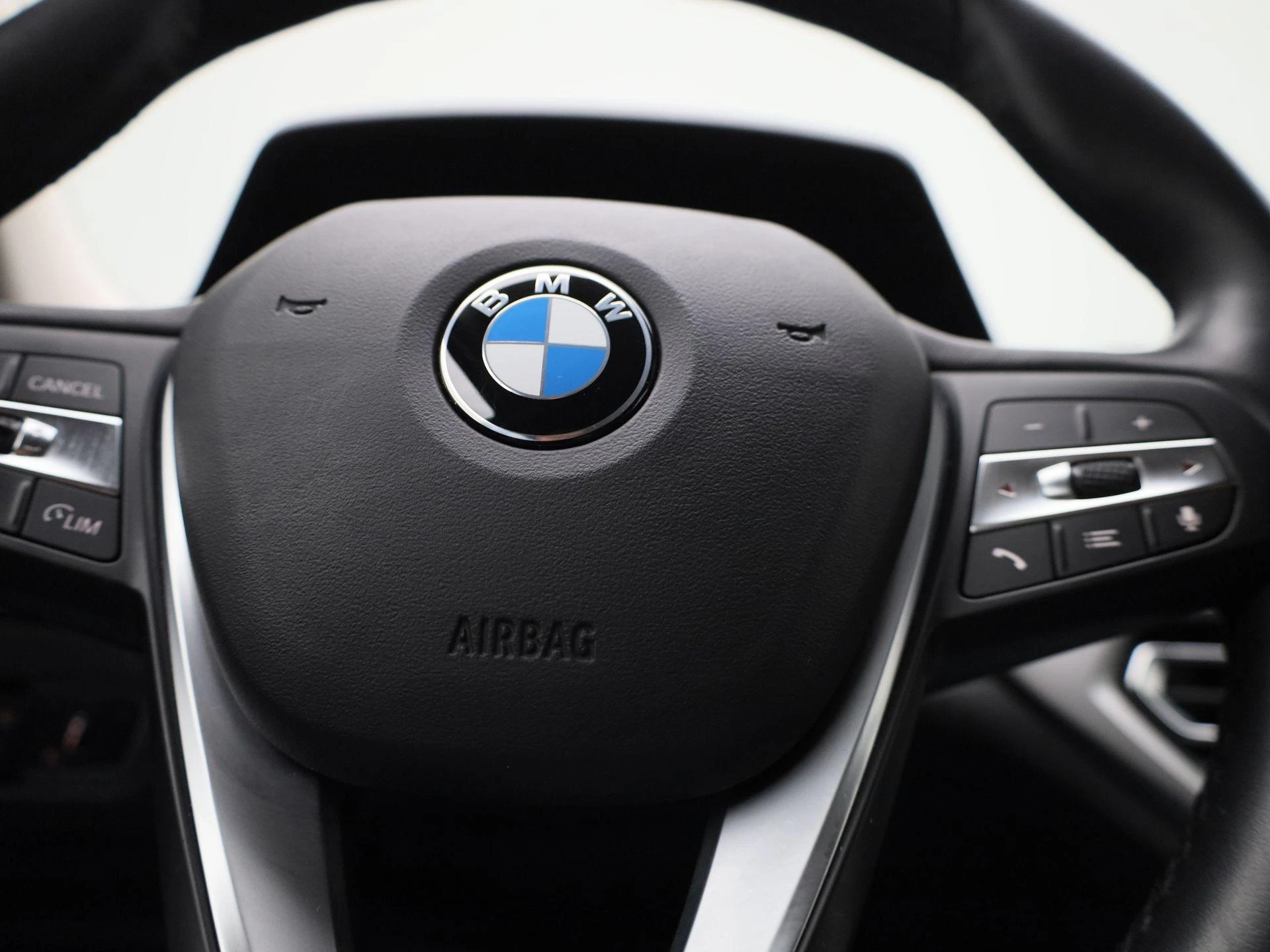 BMW-3 Serie-image-30