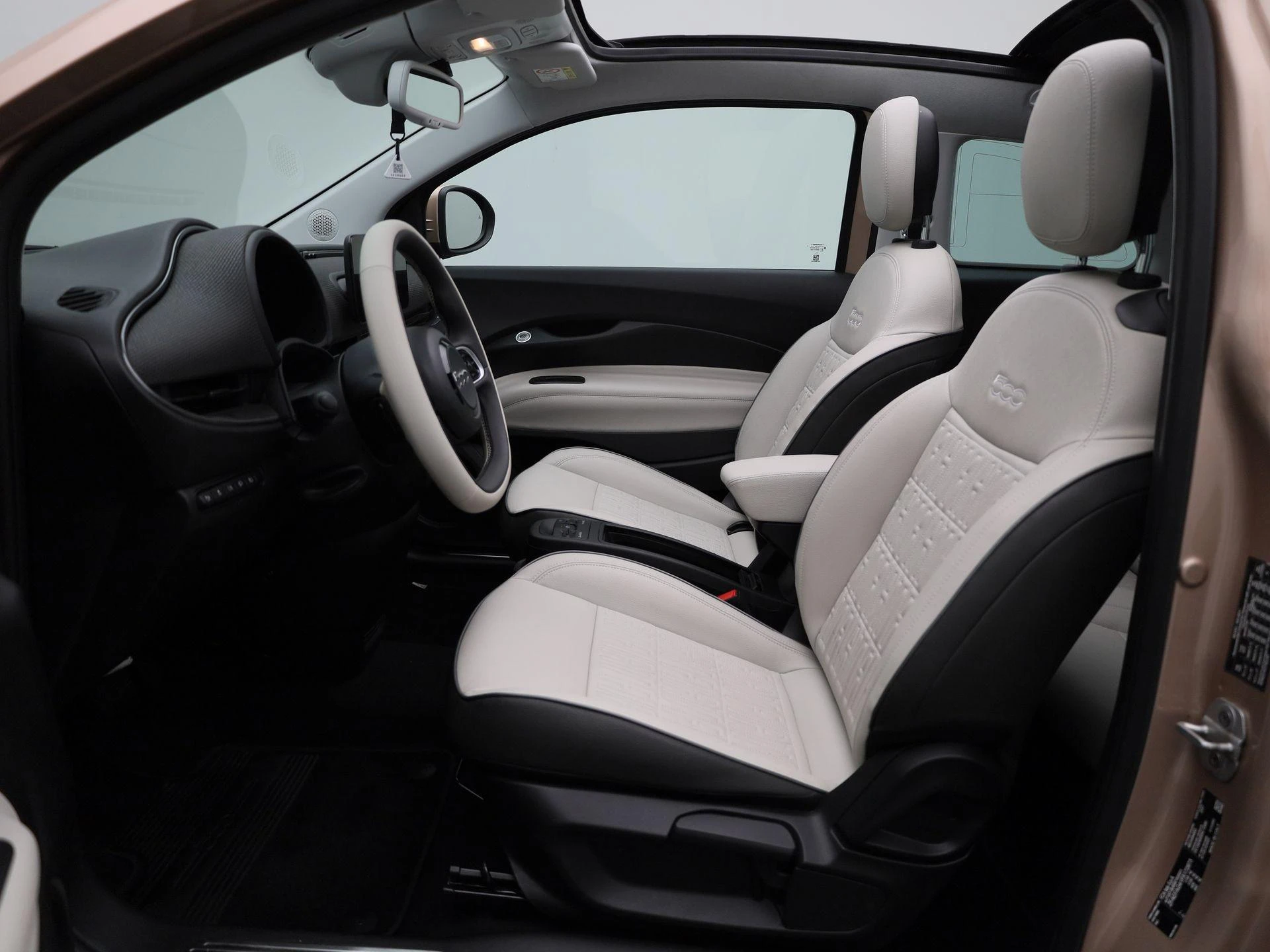 Fiat-500C-image-8