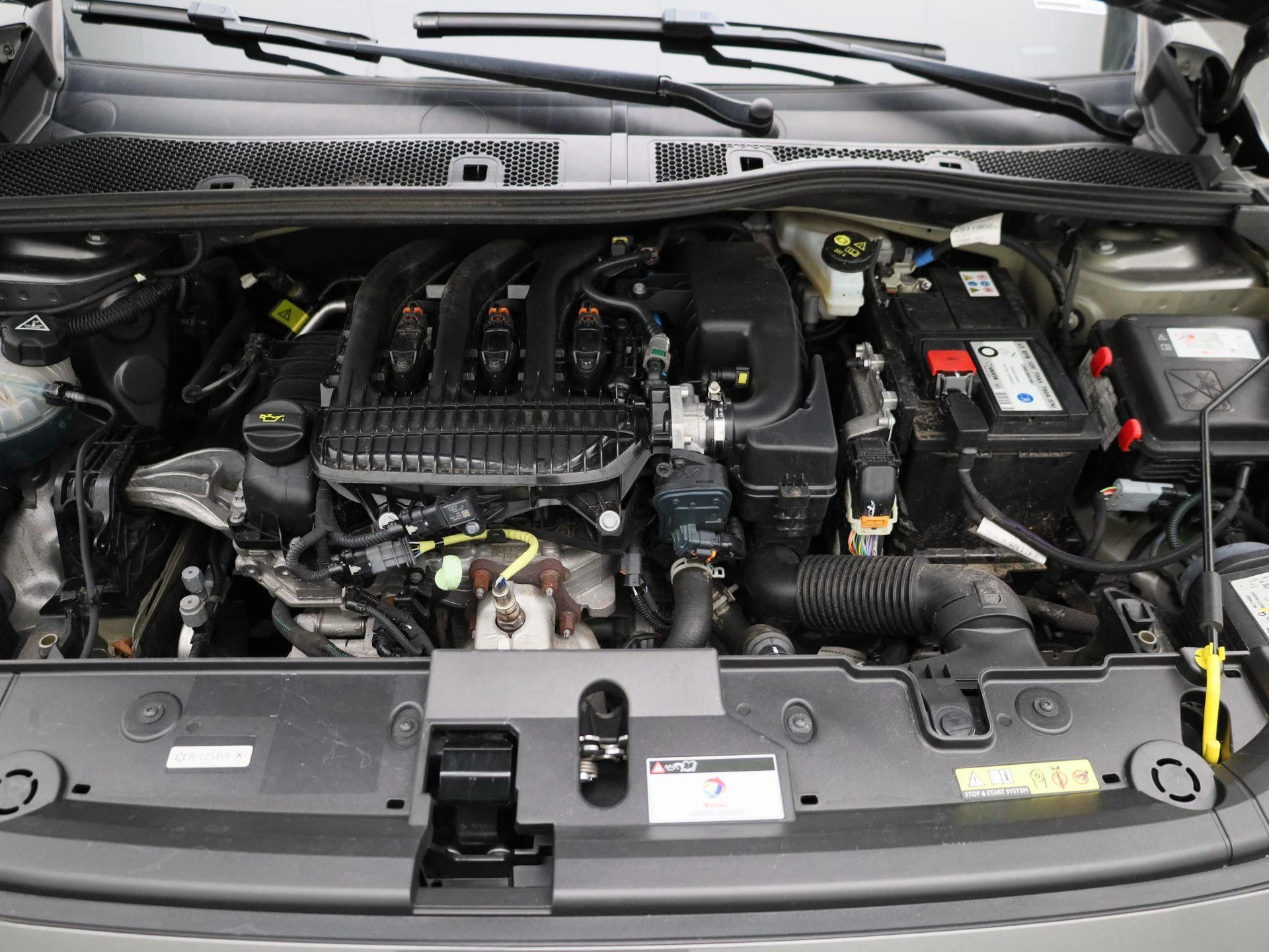 Peugeot-208-image-27