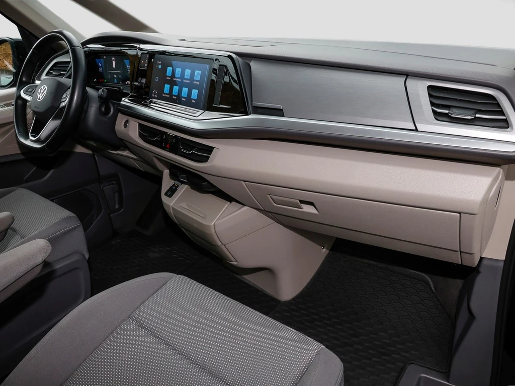 Volkswagen-Multivan-image-13