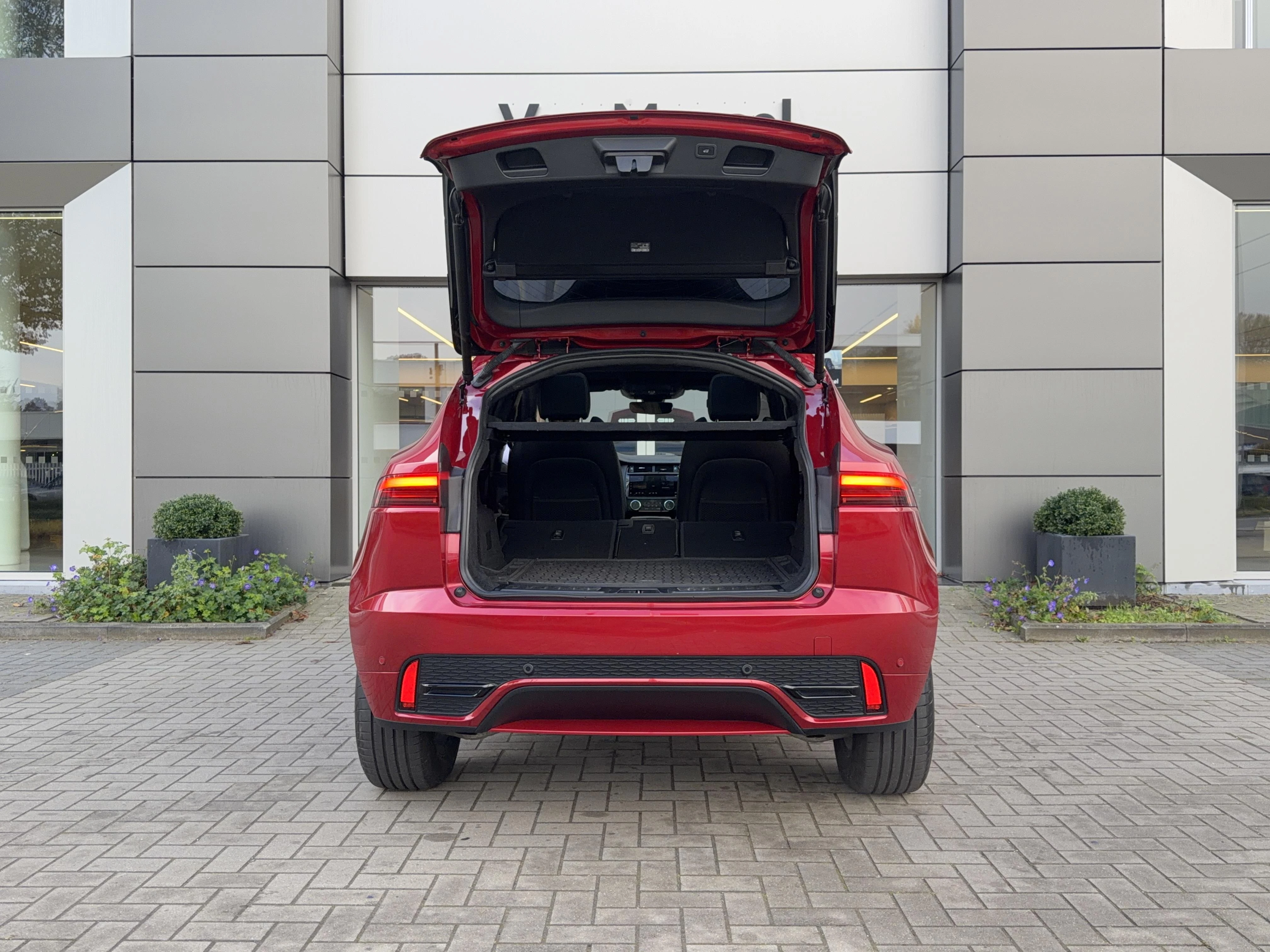 Jaguar-E-PACE-image-6