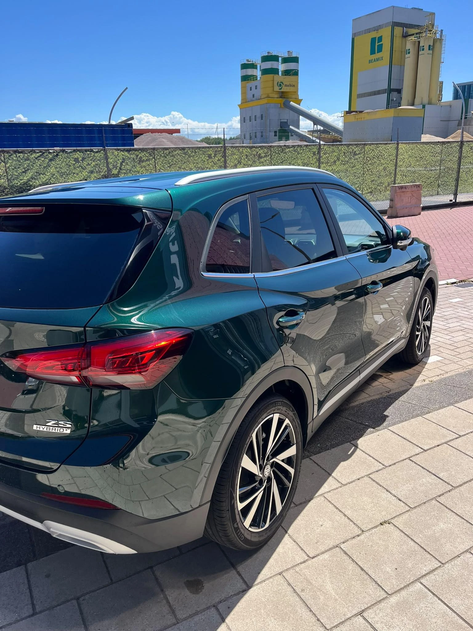 MG ZS 1.5 Hybrid+ Luxury