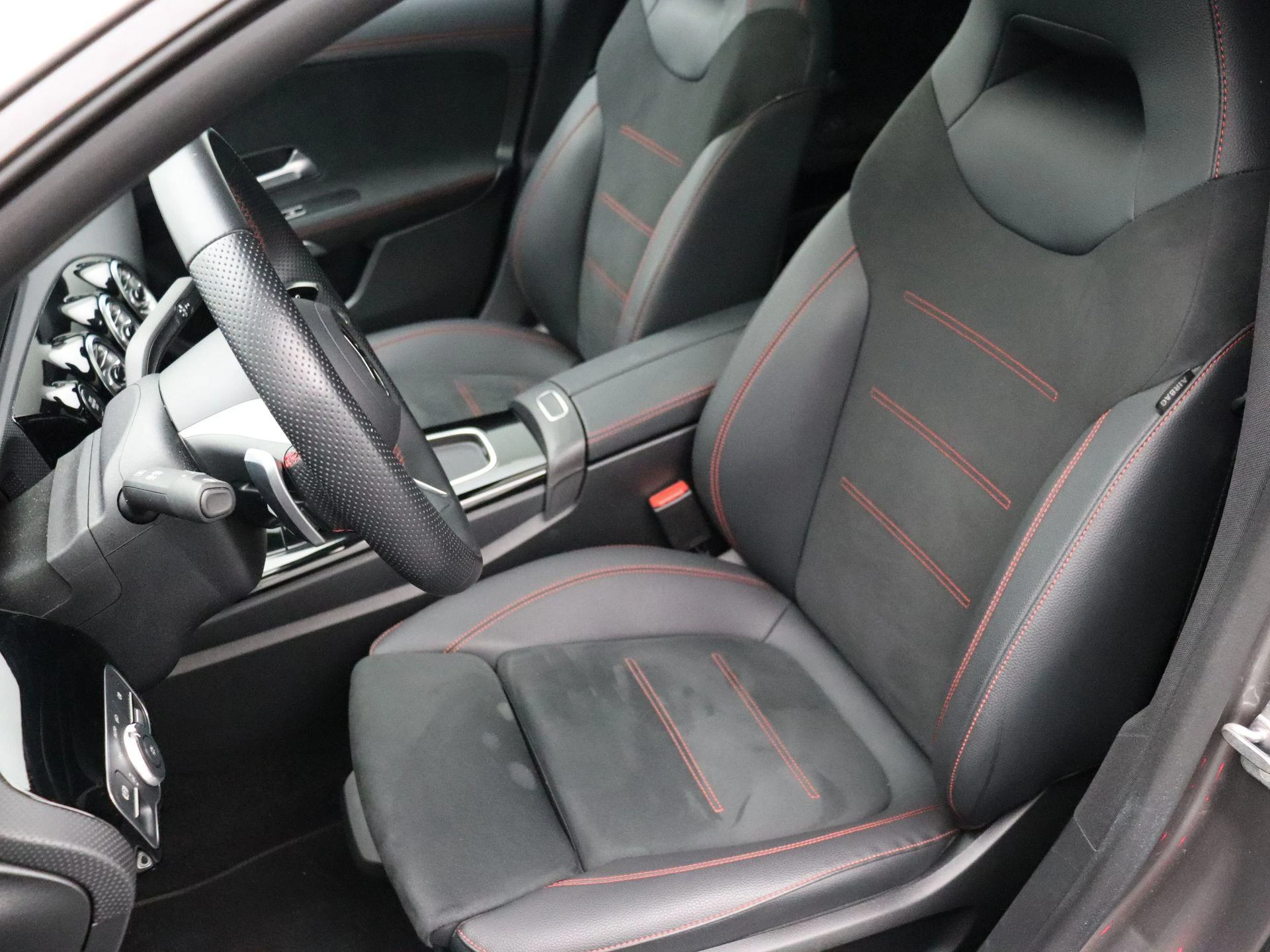 Mercedes-Benz-CLA-image-14