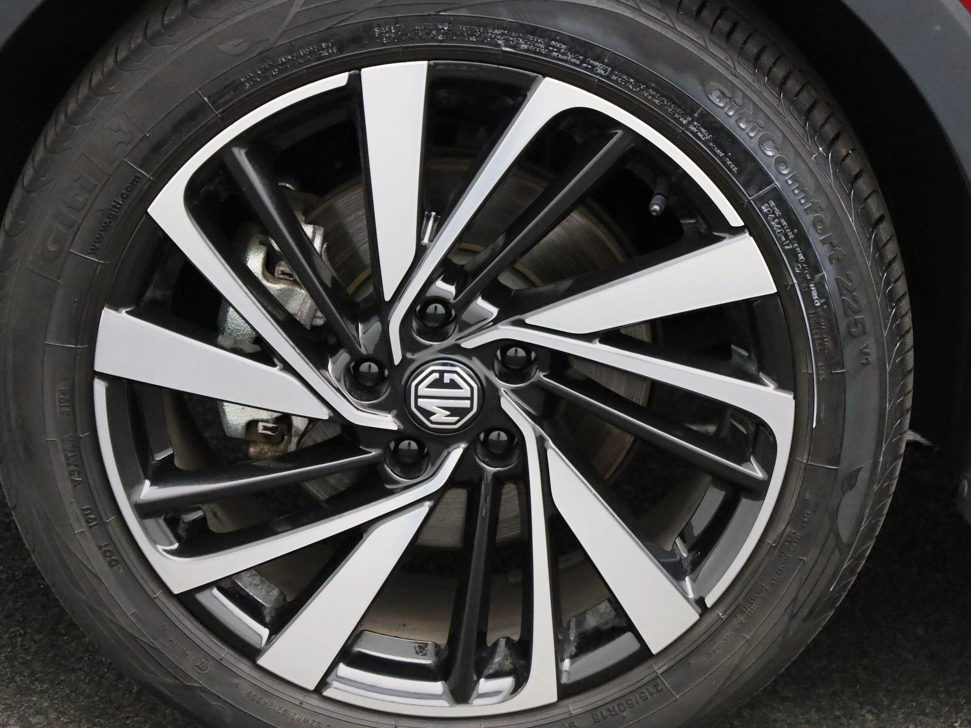 MG ZS 1.5 Hybrid+ Luxury