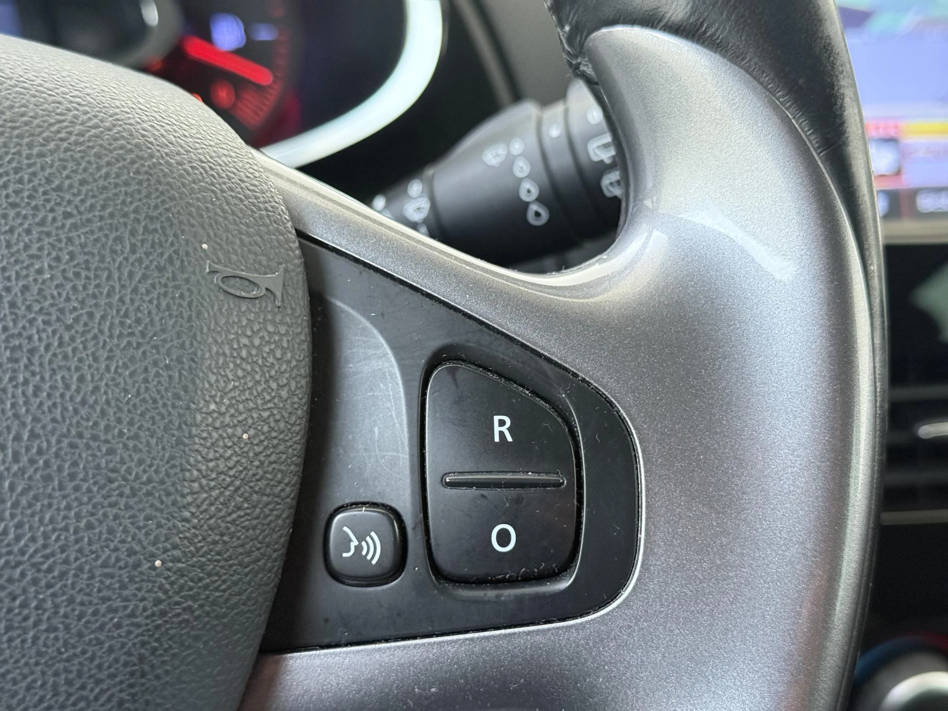 Renault-Clio-image-12
