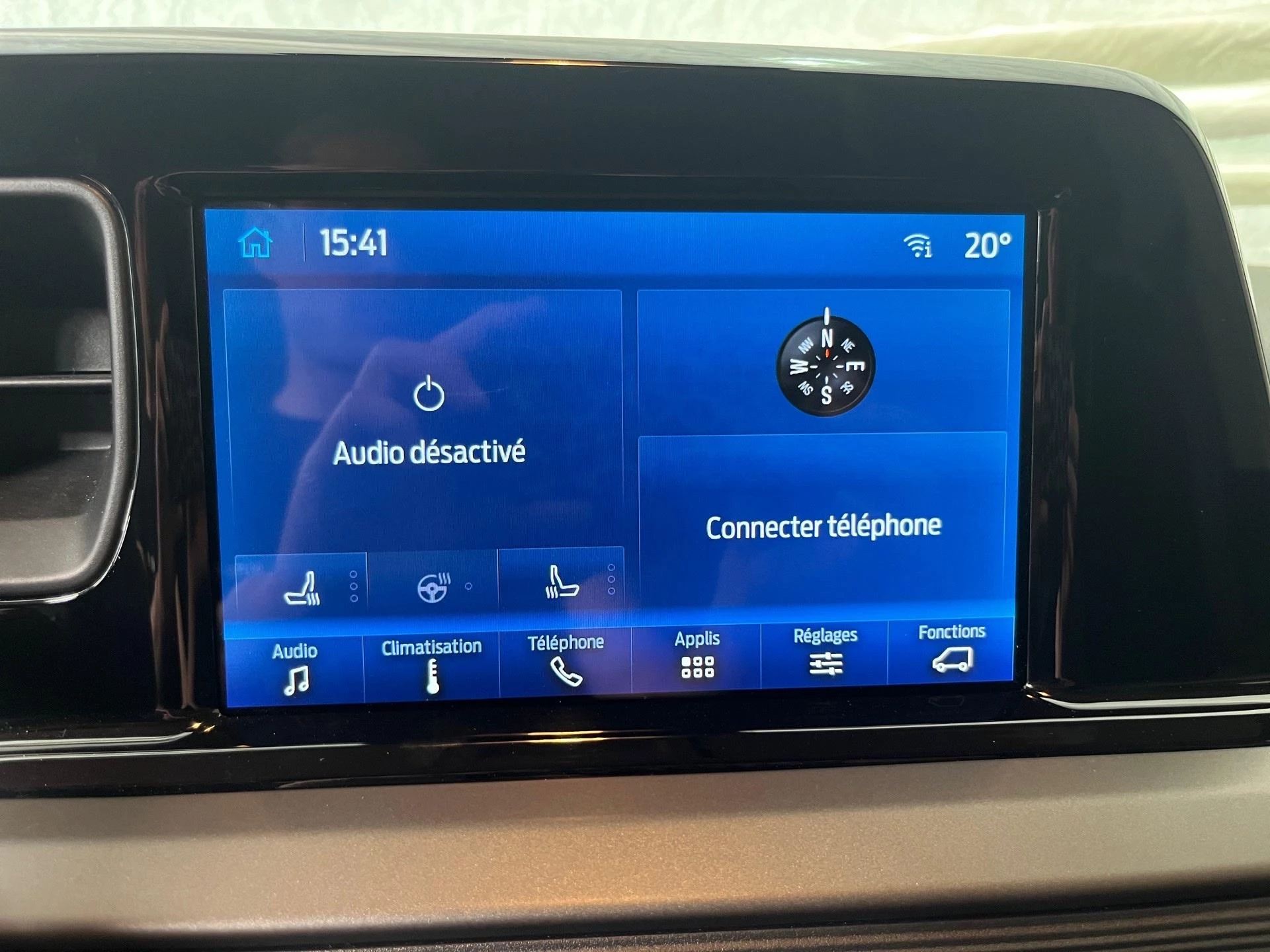 Ford-Transit Courier-image-2