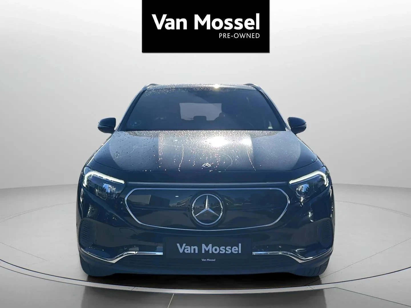 Mercedes-Benz-EQA-image-1