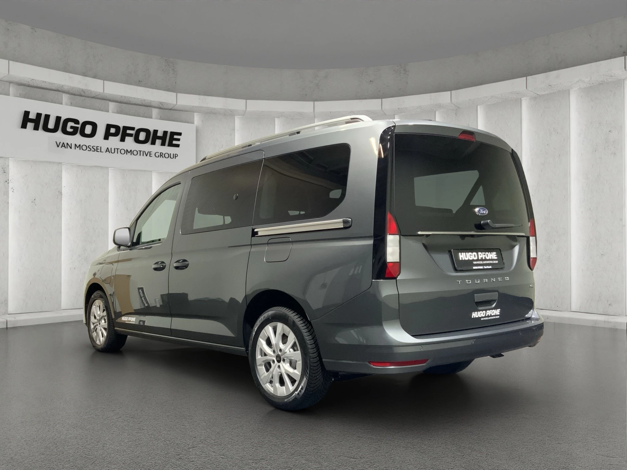 Ford Tourneo Connect Grand Titanium Langer Radstand (L2). EcoBoost PHEV