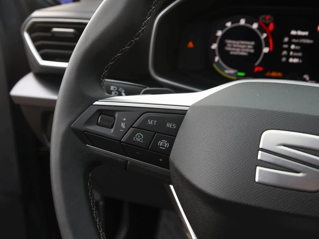 SEAT Leon Sportstourer RE 1.5eTSI 7-Gang-DSG SAL