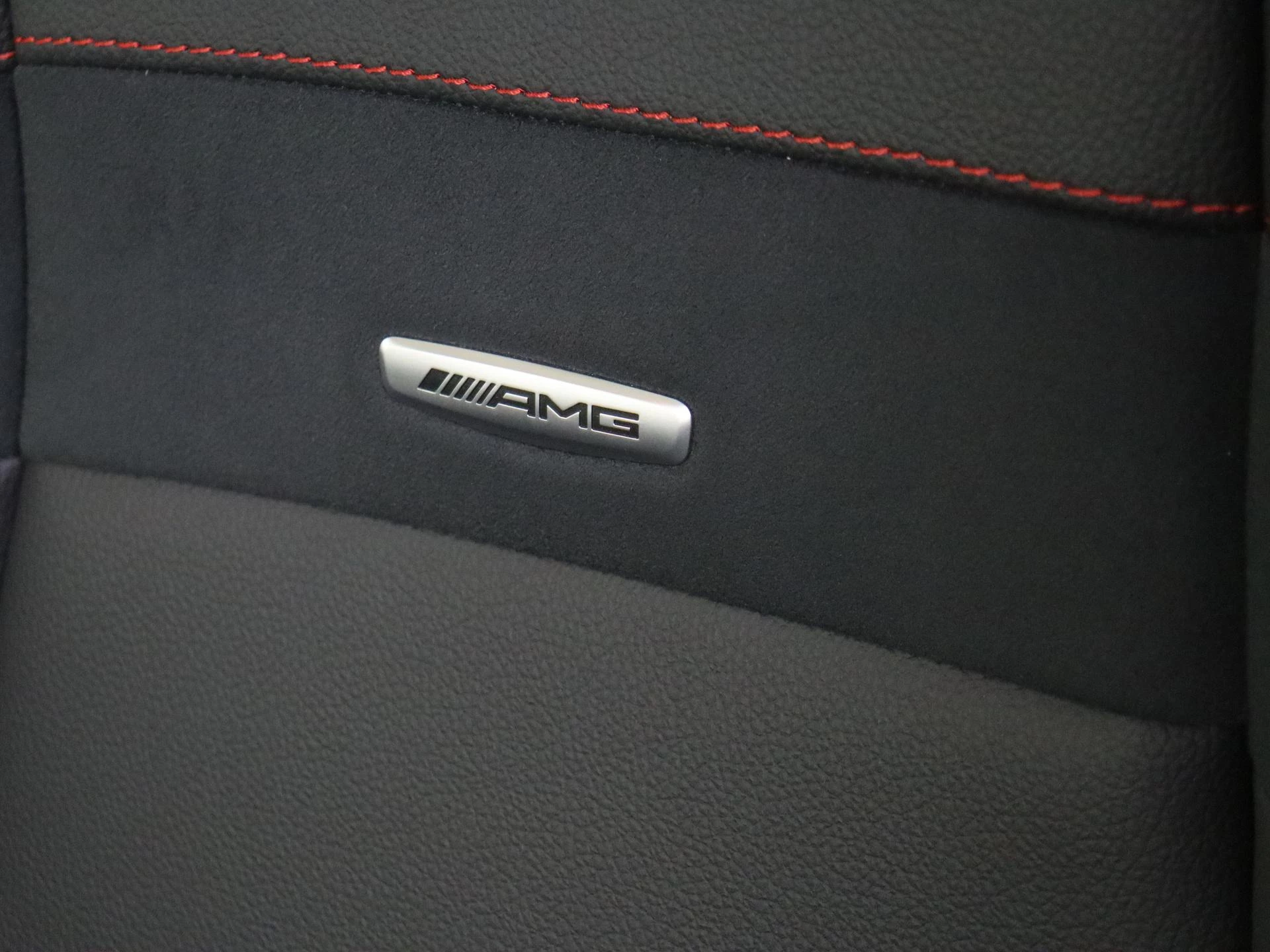 Mercedes-Benz-GLE-image-16