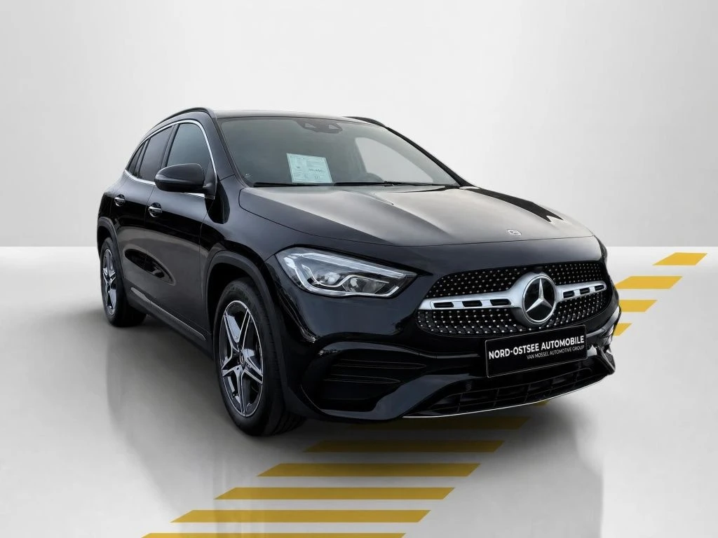 Mercedes-Benz-GLA 200-image-16