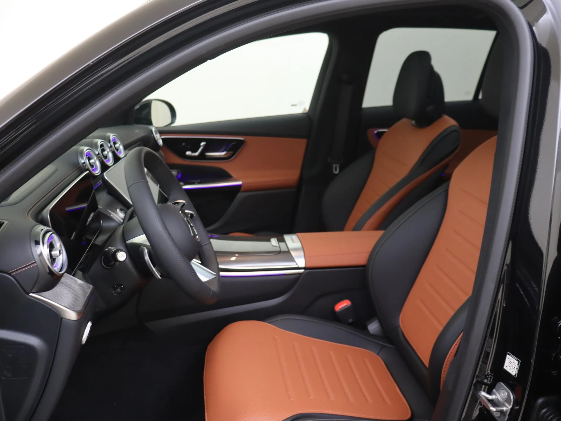 Mercedes-Benz-GLC-image-10