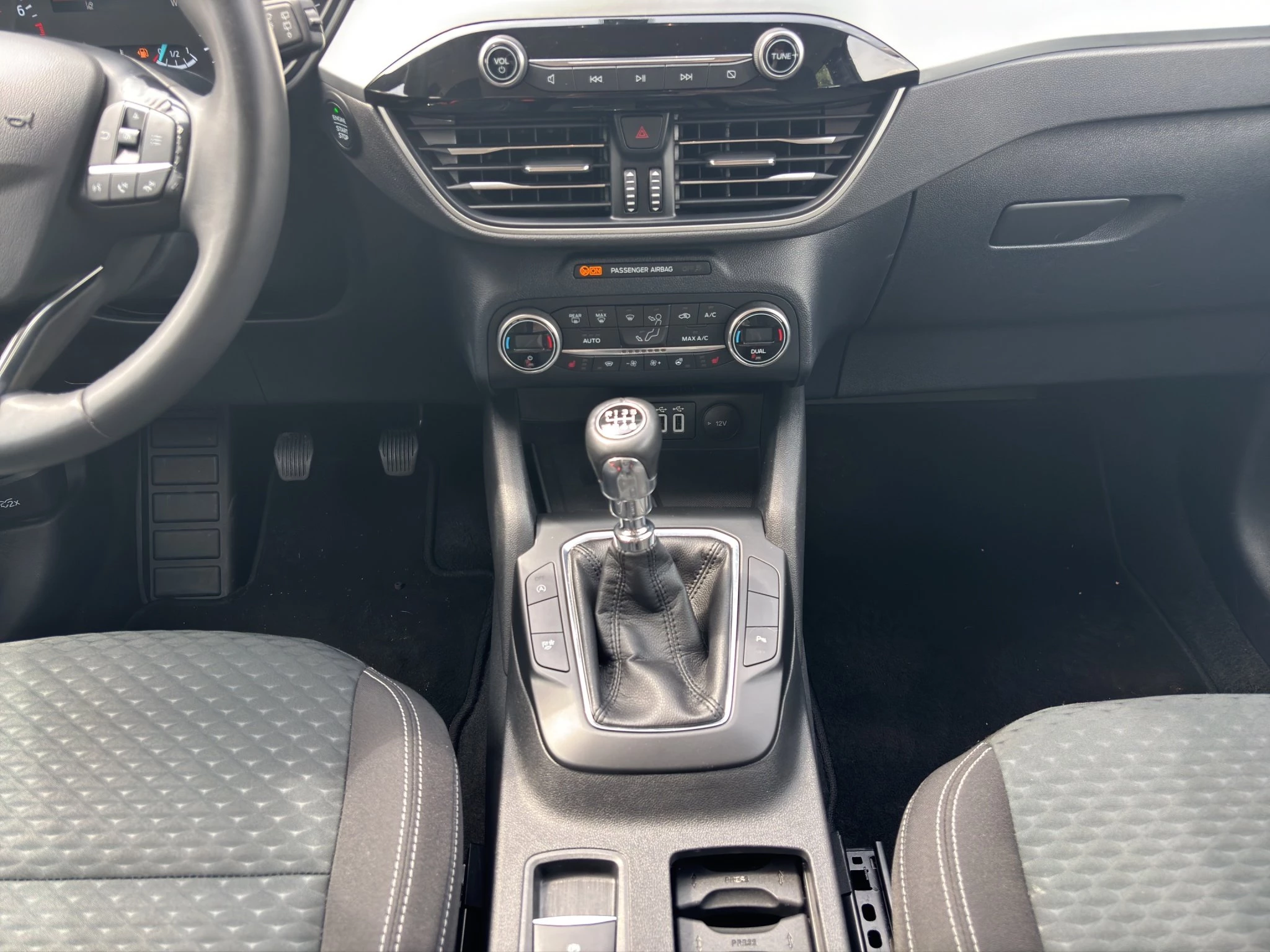 Ford Kuga Cool & Connect 1.5 EB LED | GJR | SHZ | PDC | Navi | Klima | BT