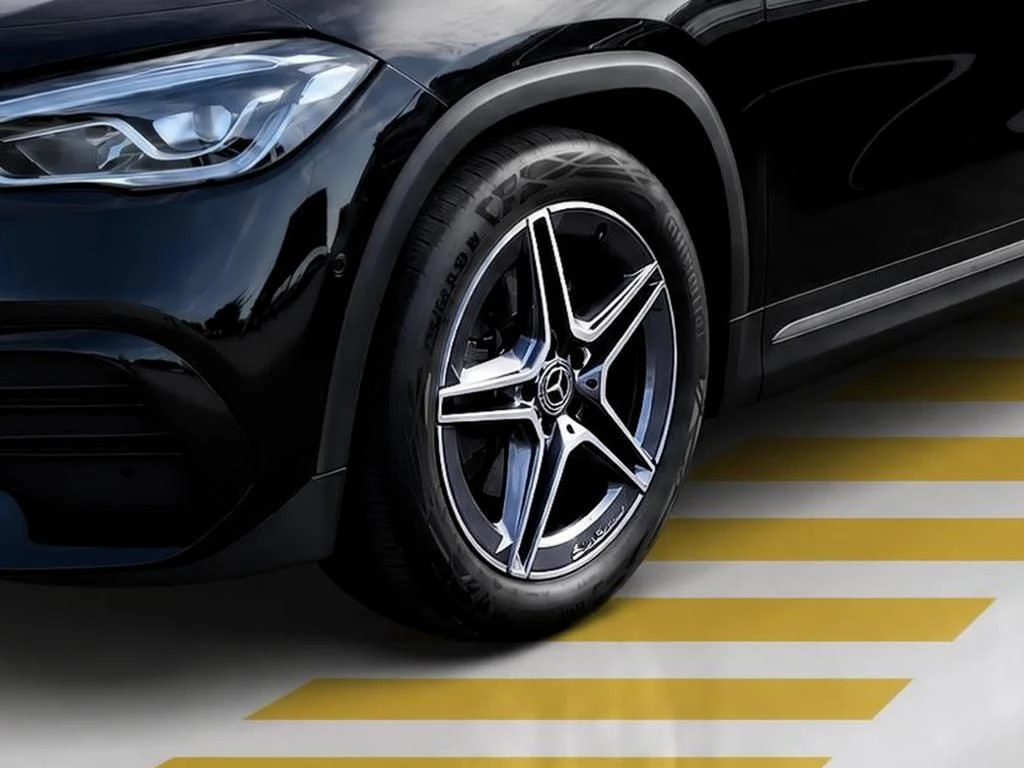Mercedes-Benz-GLA 250-image-5
