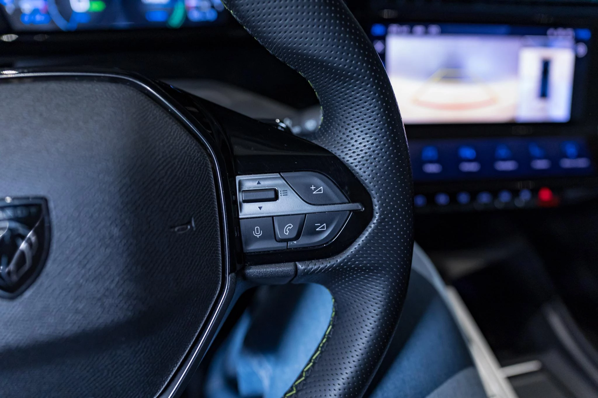 Peugeot 408 1.6 Hybrid 180 S&S EAT8 Allure