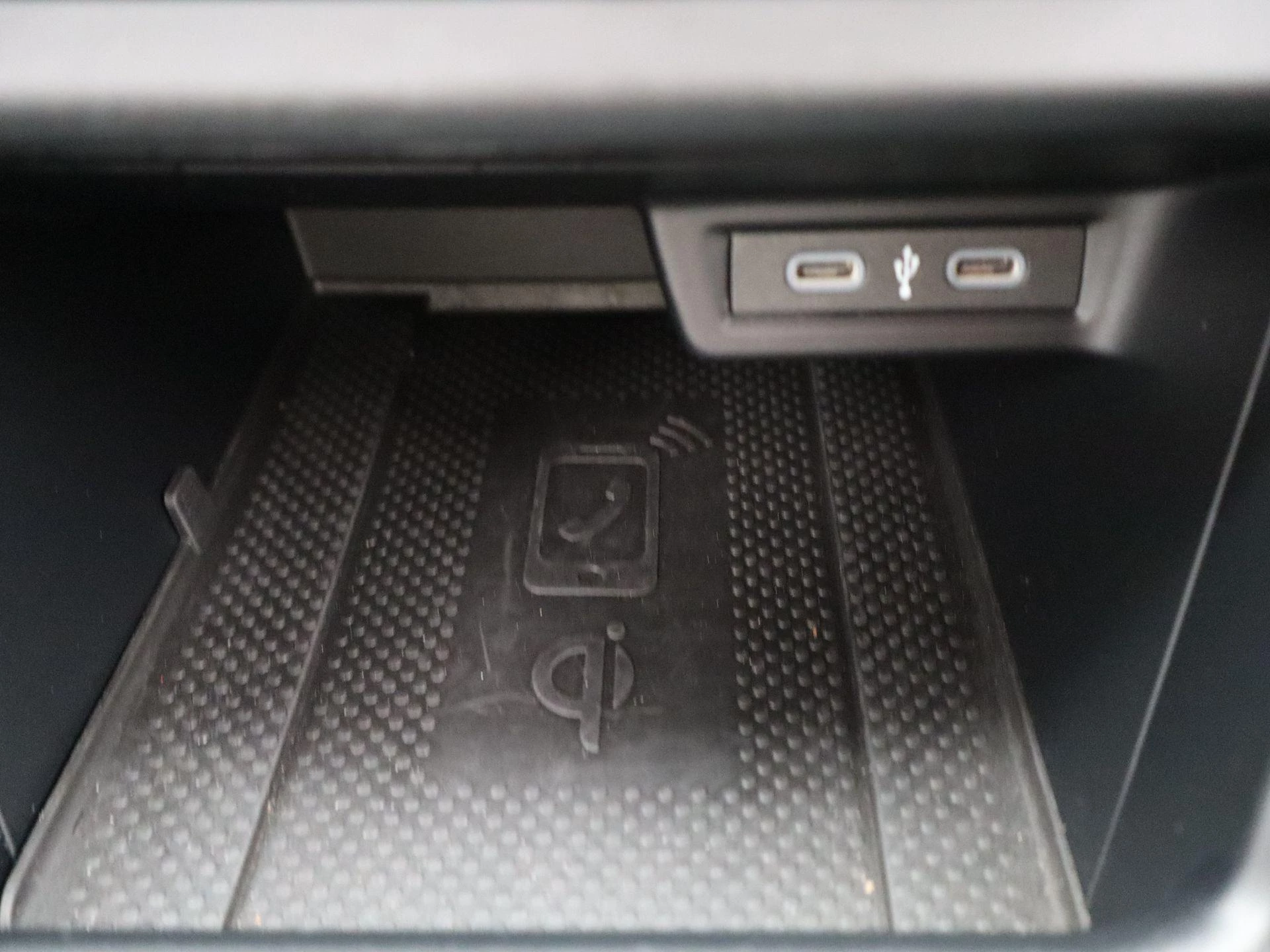 Volkswagen-Polo-image-19