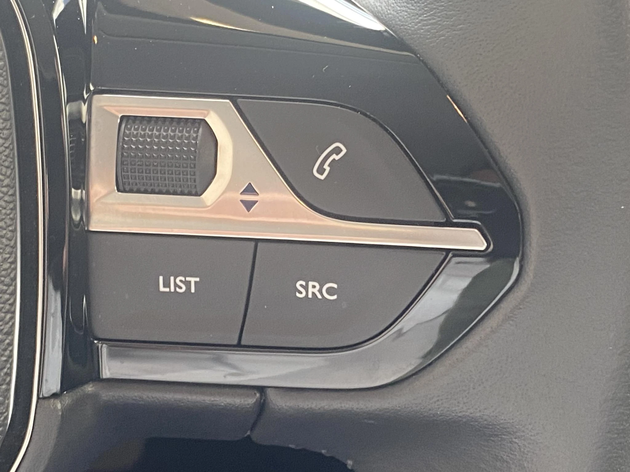Peugeot-208-image-14