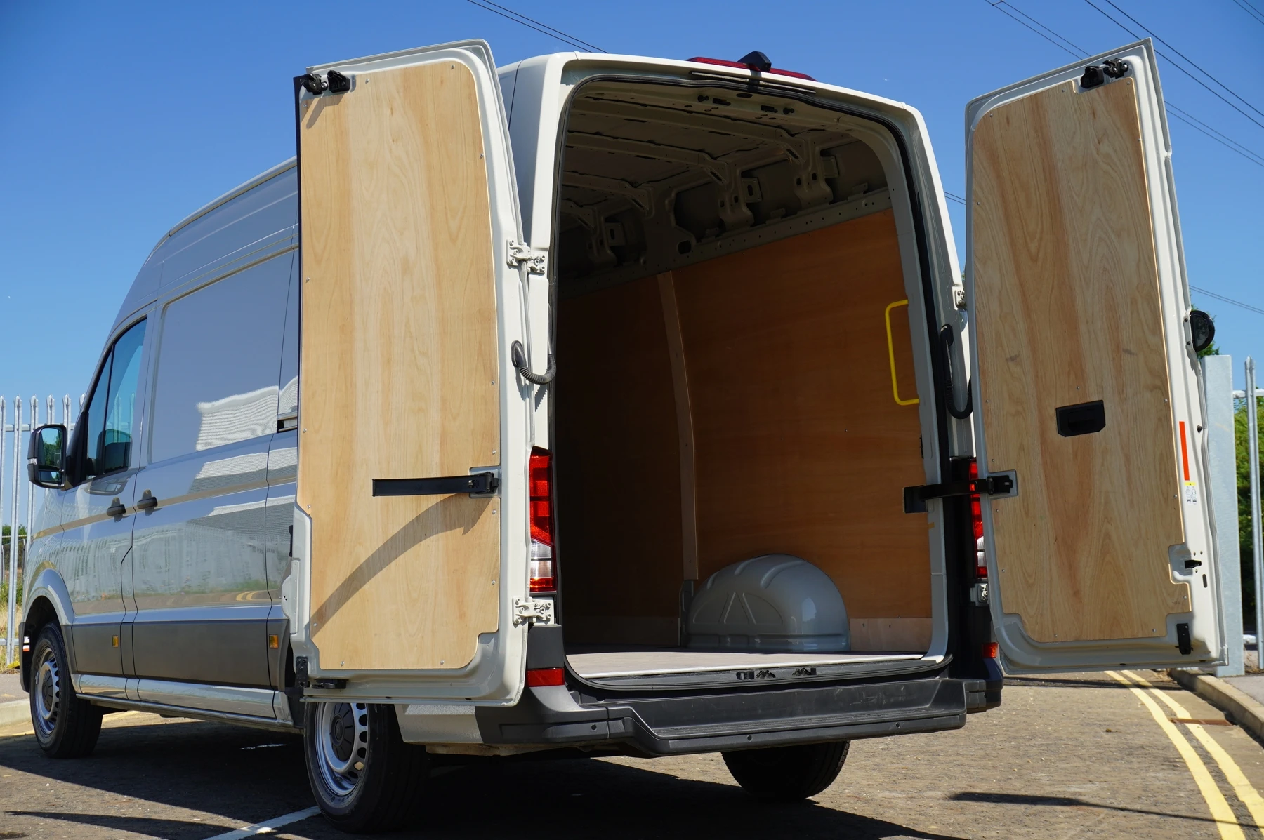 Volkswagen-Crafter-image-38