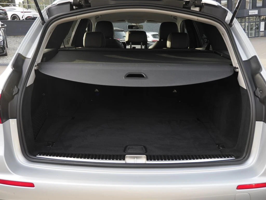 Mercedes-Benz-E-Klasse 220 d-image-13