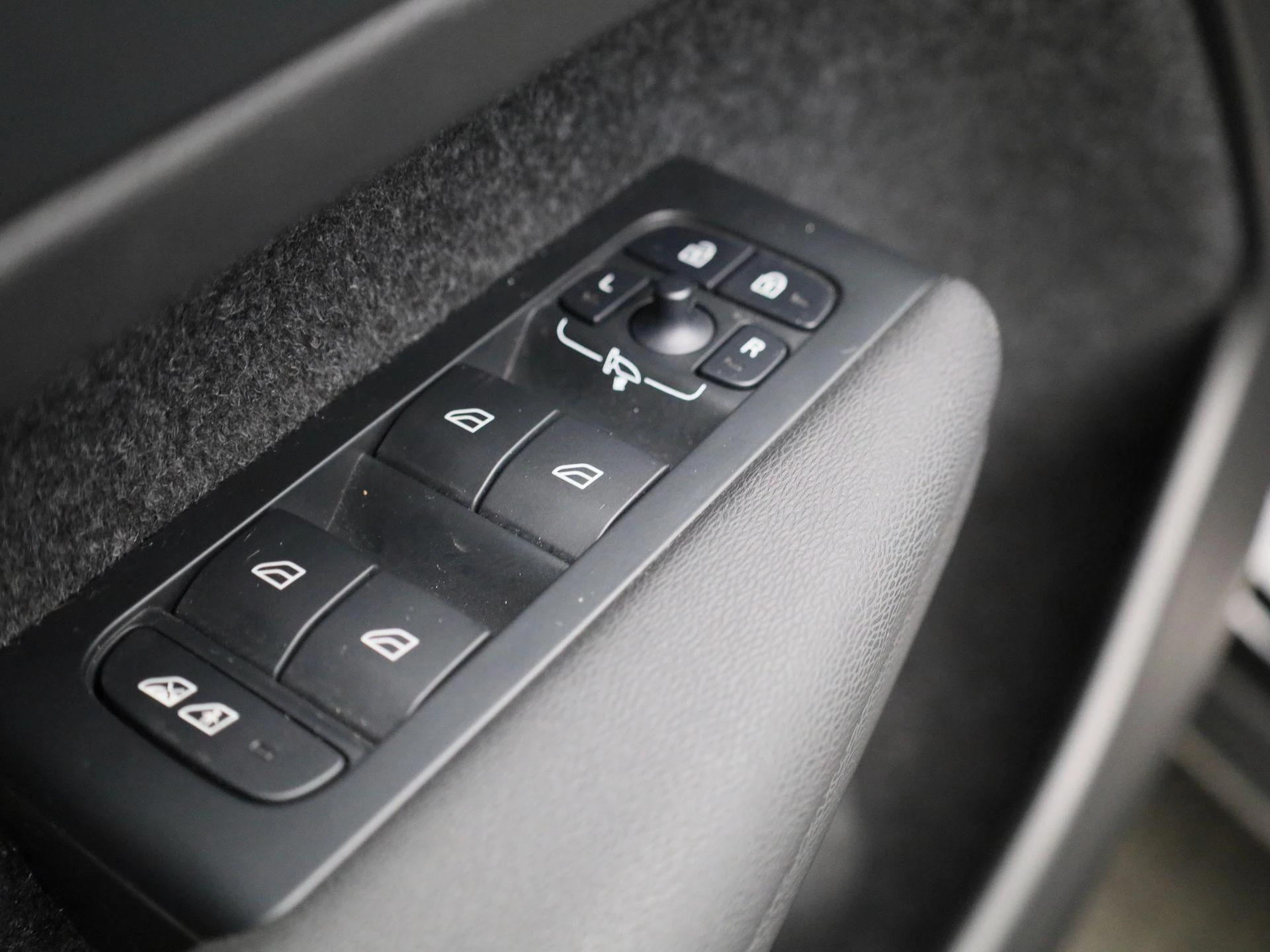 Volvo-XC40-image-26
