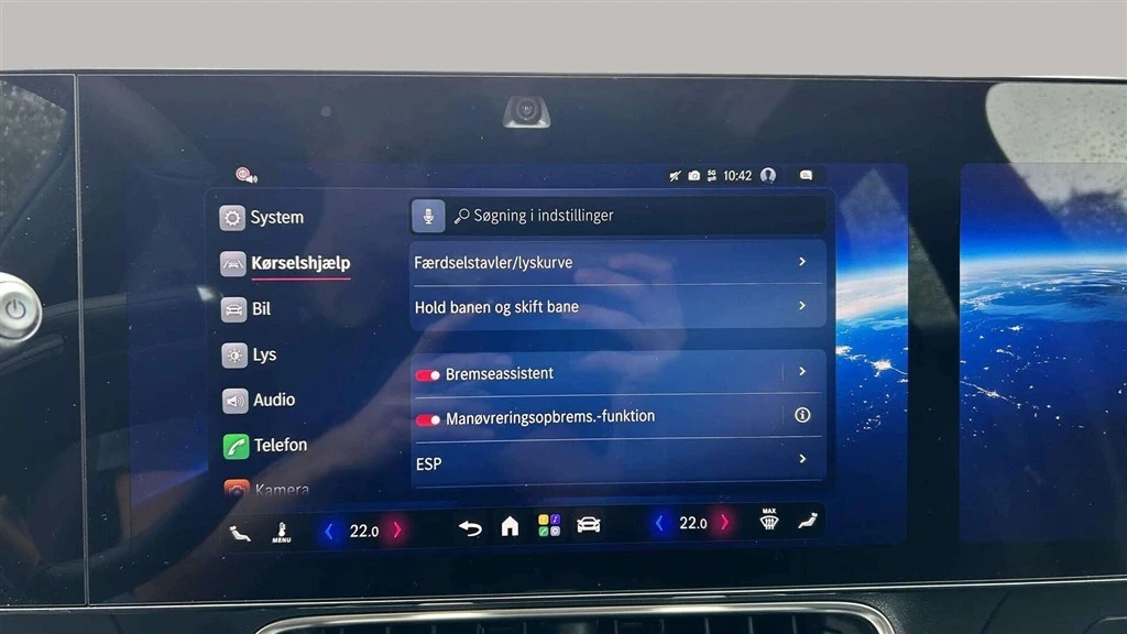 Mercedes-Benz-CLA-image-16