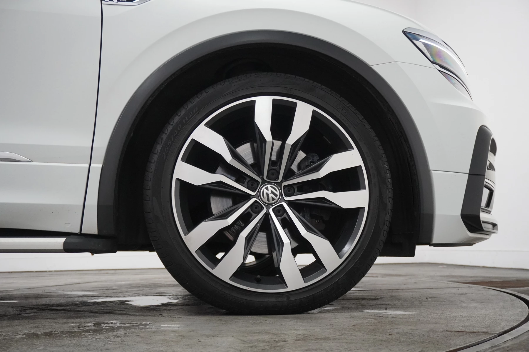 Volkswagen-Tiguan-image-20