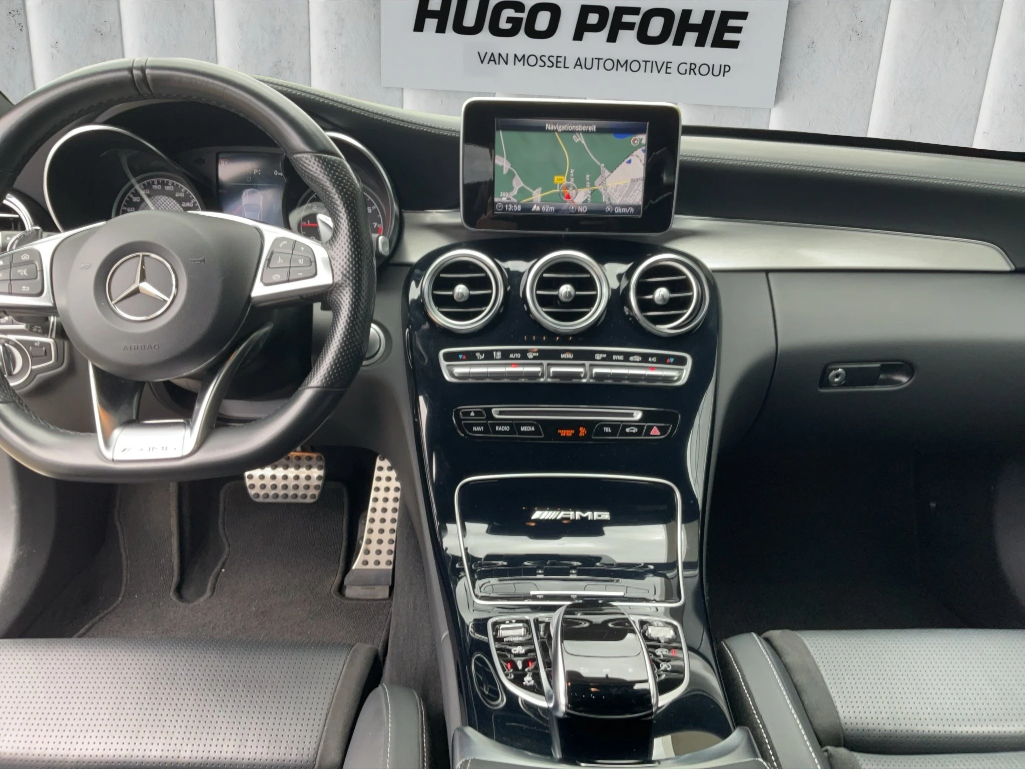 Mercedes-Benz-C-Klasse-image-13