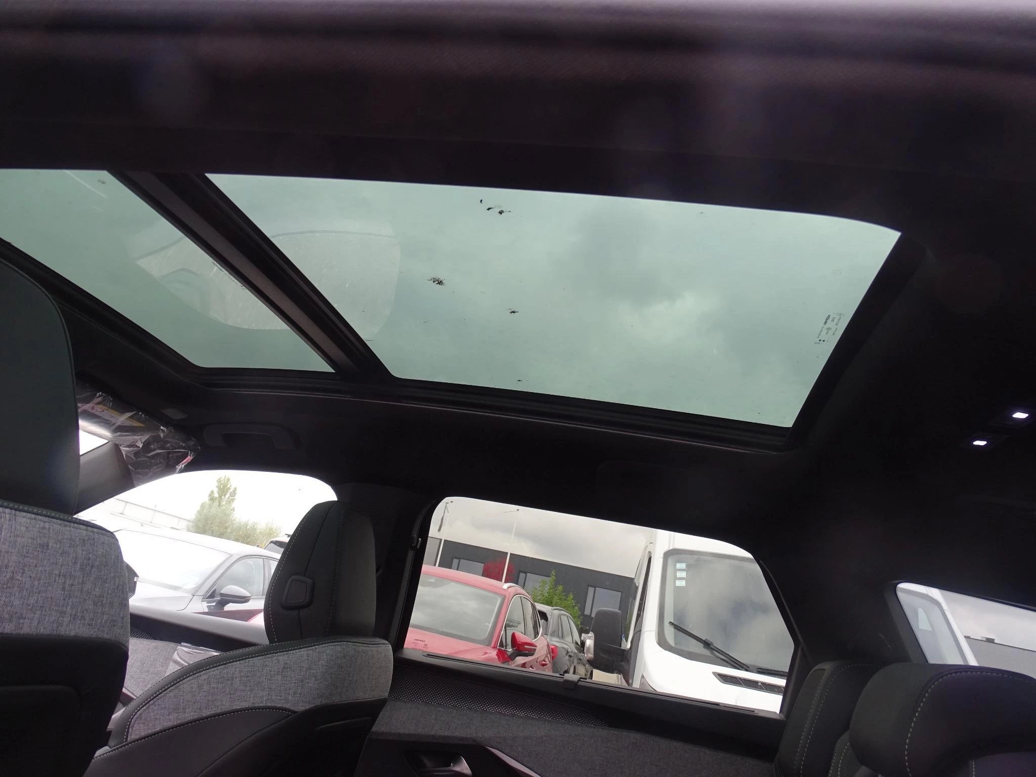 Peugeot 5008 1.2 HYBRID 145 GT +pano dak