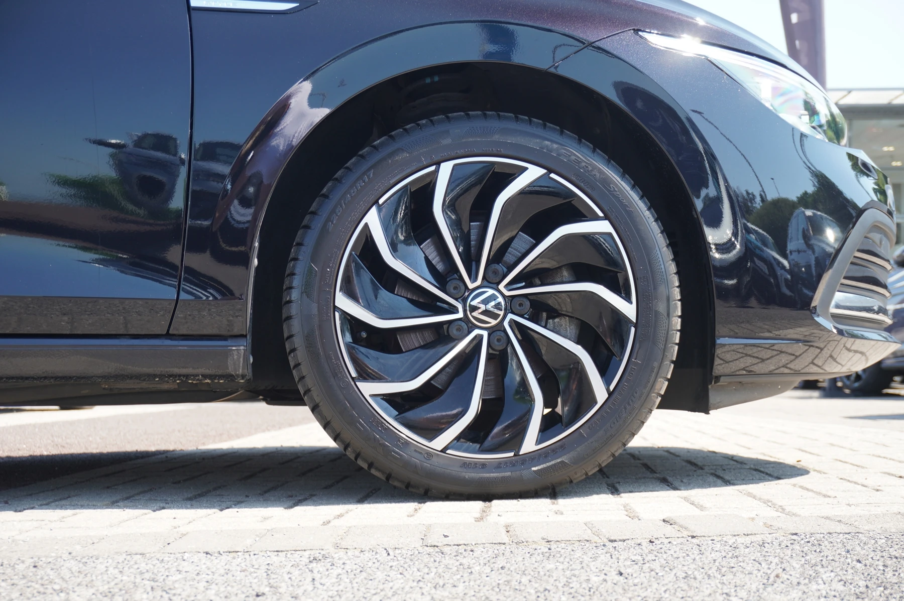 Volkswagen-Golf-image-20