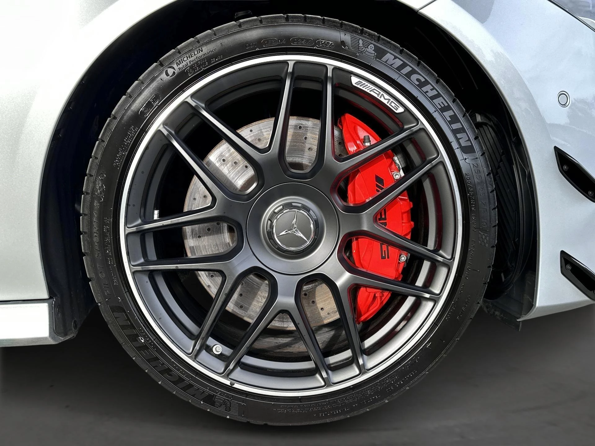 Mercedes-Benz-CLA-image-5