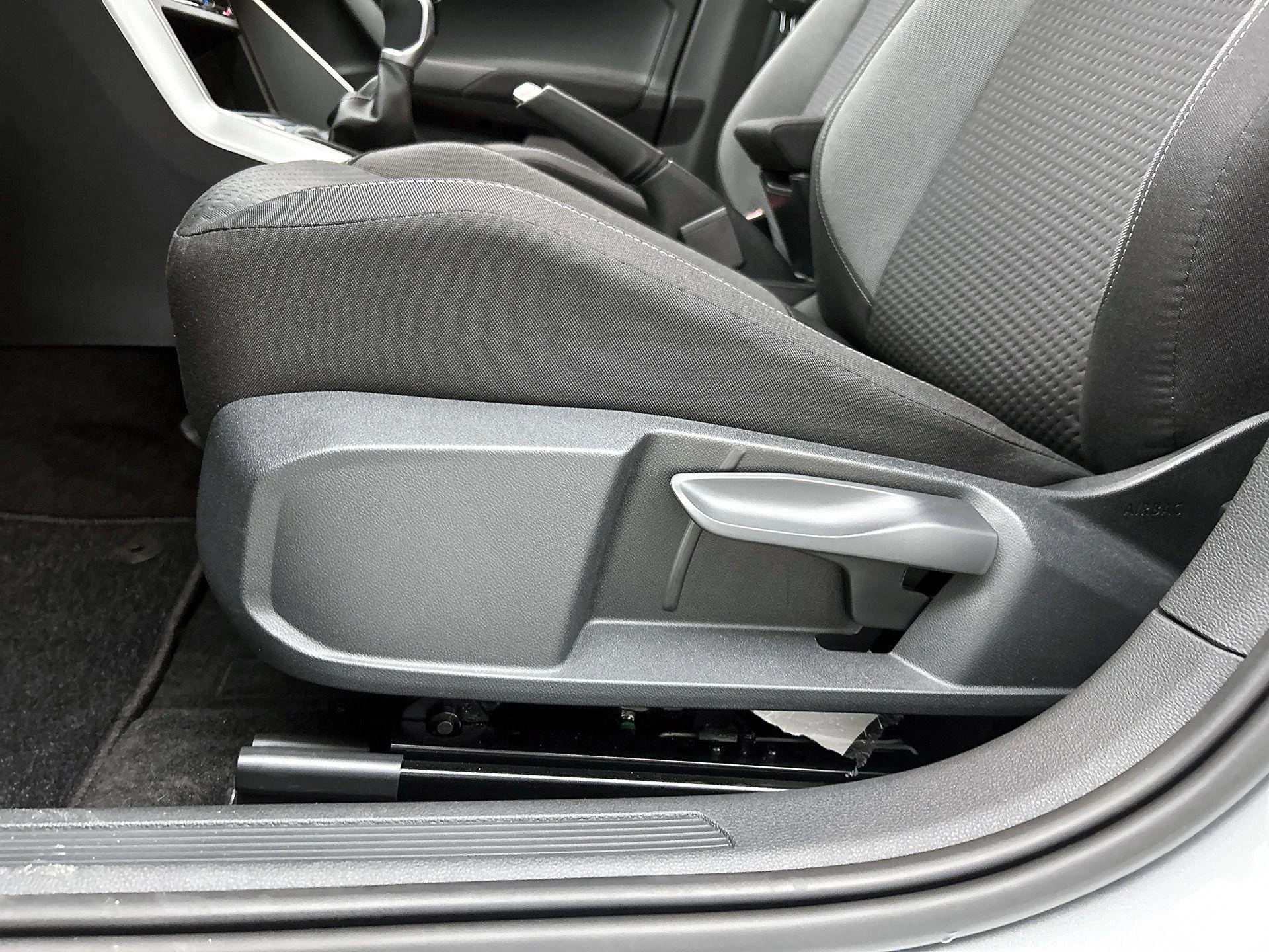 Volkswagen-Polo-image-24