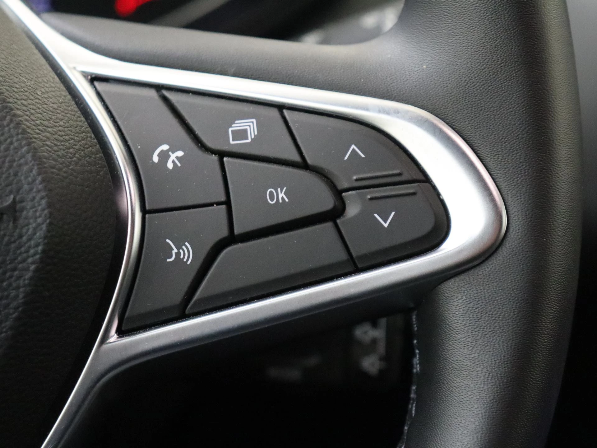Renault-Clio-image-13