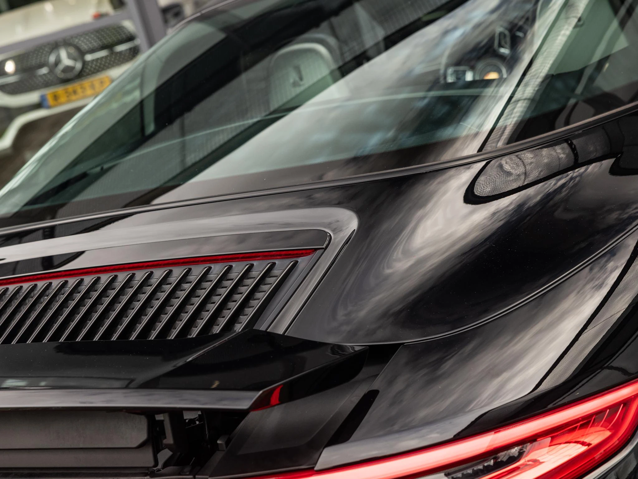 Porsche-911-image-34